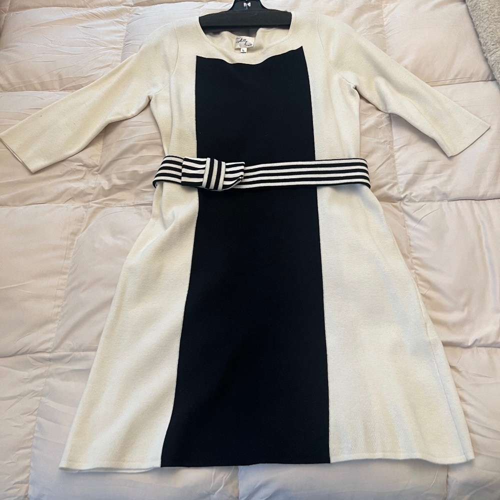 Cream and Black Belted Knit Dress by Milly of NY Size L